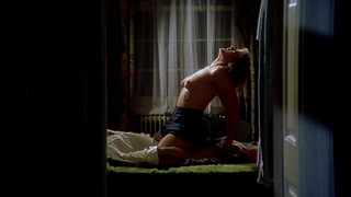 Kate Winslet nua, cena de sexo de Iris (2001)