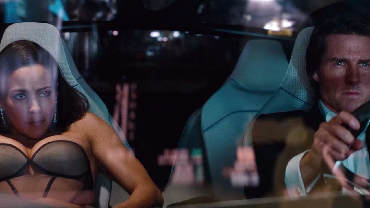 Paula Patton erotic scene from Mission Impossible 4 (2011)