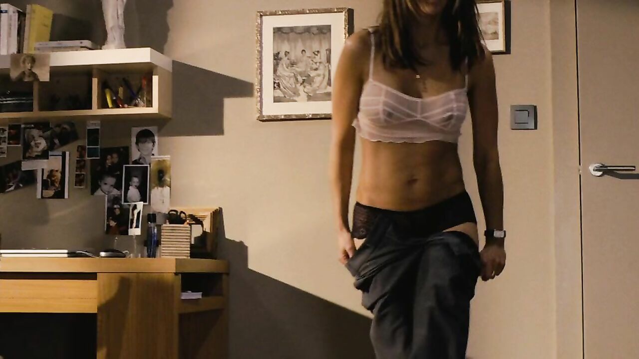 Sophie Marceau nude, sex scene from Don't Look Back (2009)