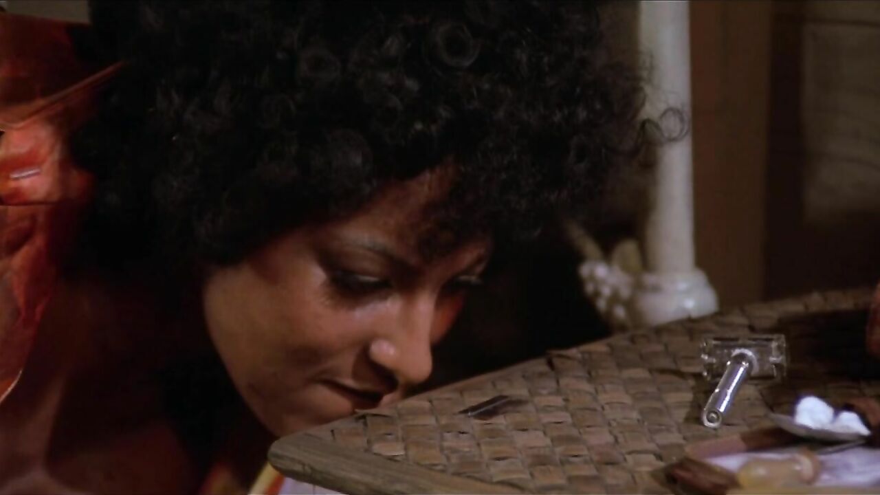 Pam Grier nackt, Sexszene aus Foxy Brown (1974)