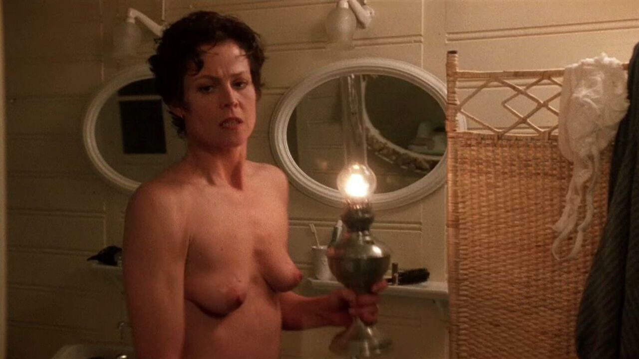 Sigourney Weaver nackt, Sexszene aus „Der Tod und das Mädchen“ (1994)