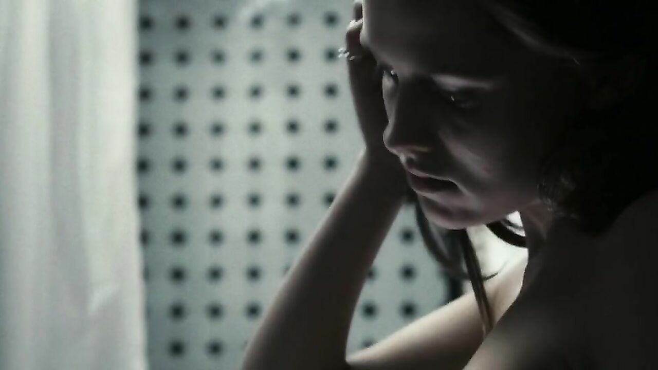 Teresa Palmer nude, sex scene from Restraint (2008)