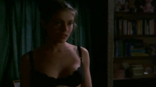 Alyssa Milano nackt, Sexszene aus The Outer Limits s01e16 (1995)