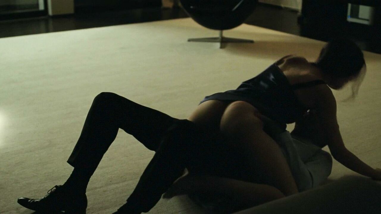 Laetitia Casta nackt, Sexszene aus Tied (2013)