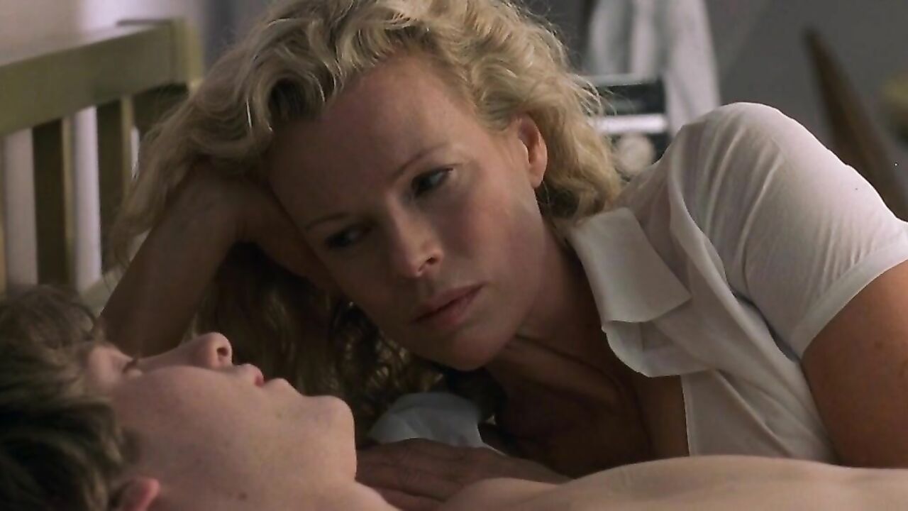 Kim Basinger nackt, Sexszene aus The Door in the Floor (2004)