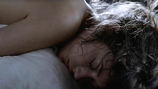 Olga Kurylenko nuda, scena di sesso da The Ring Finger (2005)