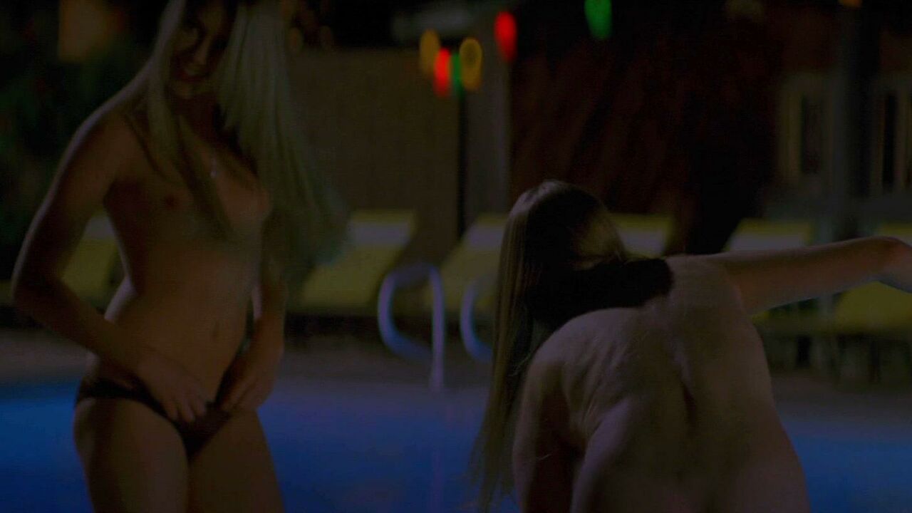 Amber Heard and Amanda Seyfried erotic scene from Alpha Dog (2006)