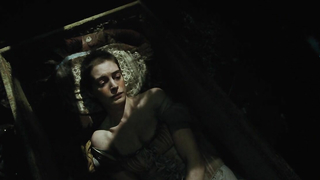 Scène érotique d'Anne Hathaway des Misérables (2012)