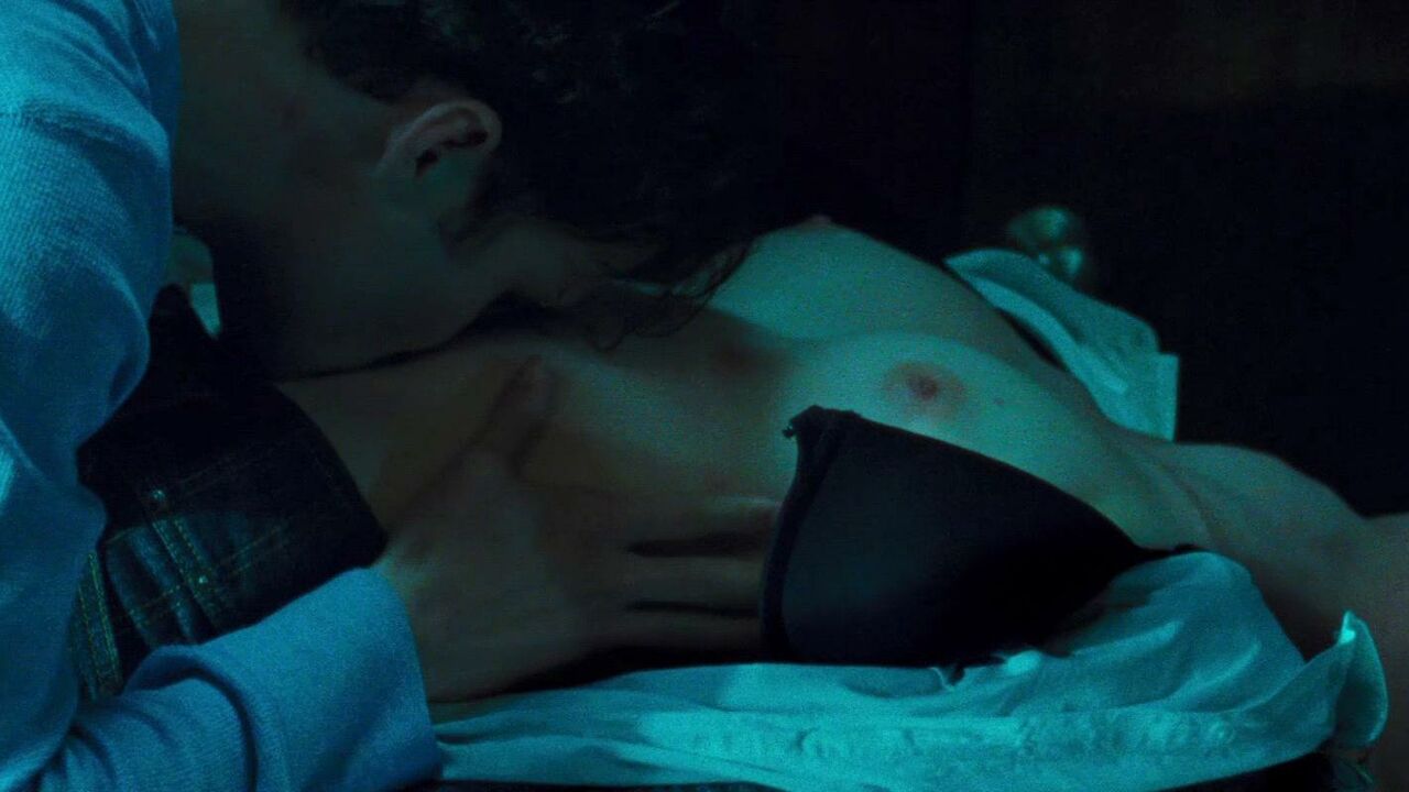 Madeline Zima nackt, Sexszene aus The Collector (2009)