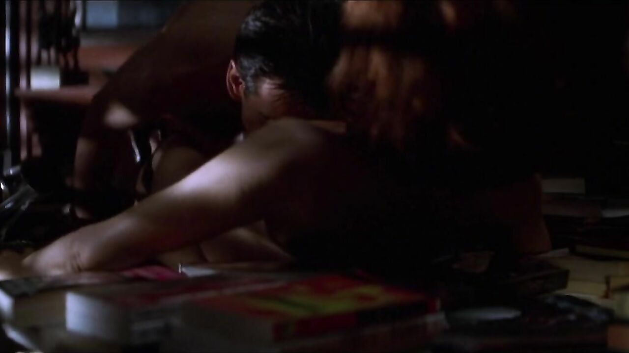 Rene Russo nude, sex scene from The Thomas Crown Affair (1999)