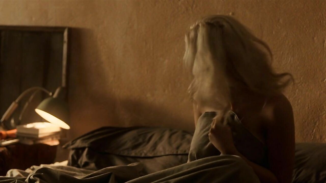 Scarlett Johansson erotic scene from Vicky Cristina Barcelona (2008)