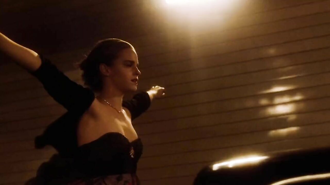 Emma Watson erotische Szene aus The Perks Of Being A Wallflower (2012)