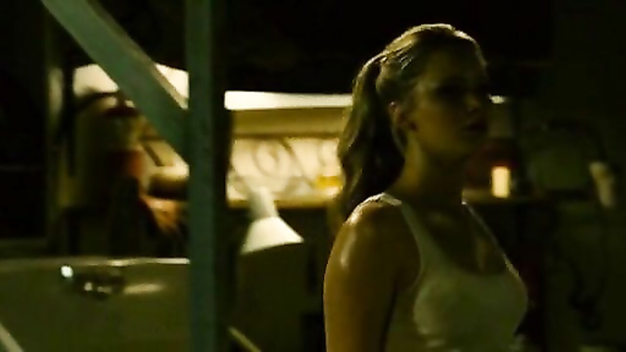 Jennifer Lawrence erotic scene from House at the End of the Street (2012)