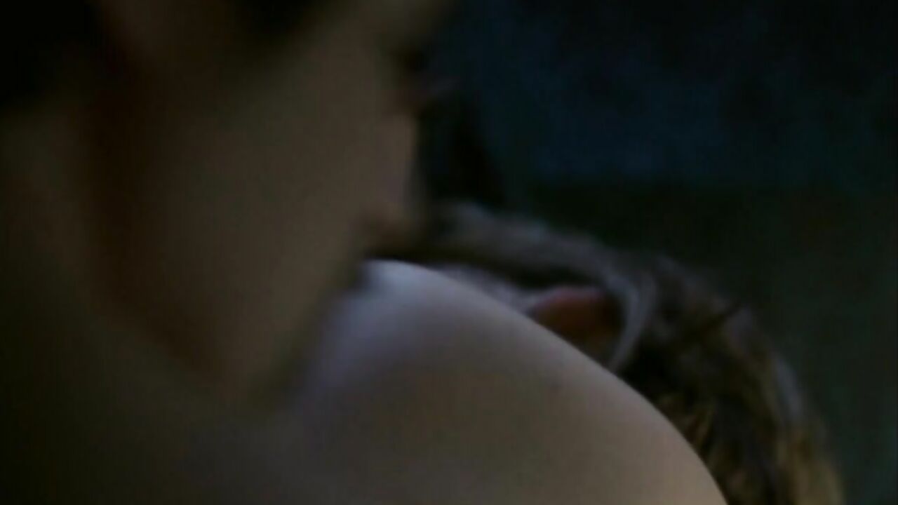 Kathleen Robertson und Maya Stange nackt, Sexszene aus XX XY (2002)