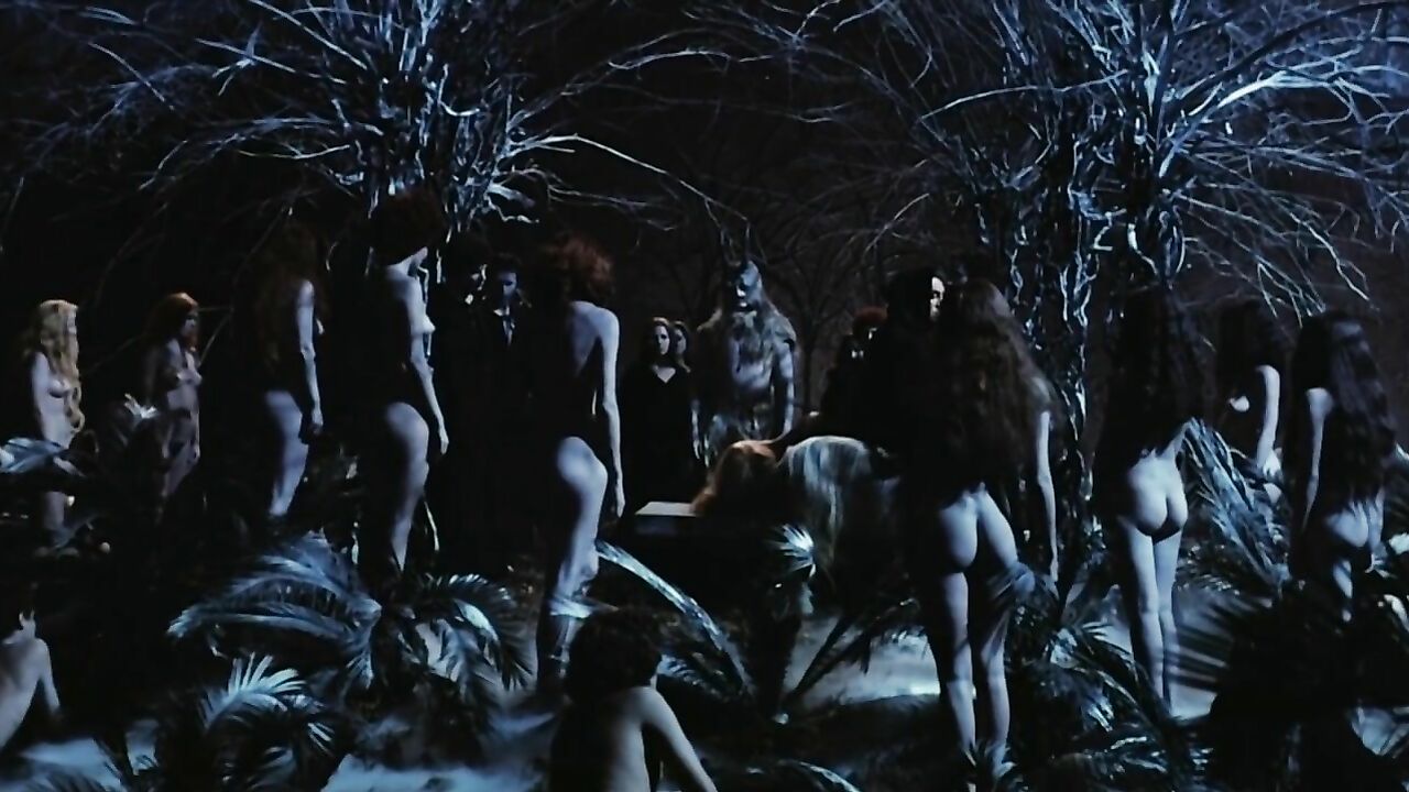 Carla Gravina und Anita Strindberg nackt, Sexszene aus The Antichrist (1974)