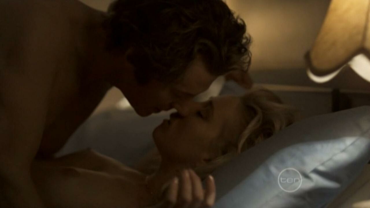 Asher Keddie nude, sex scene from Hawke (2010)