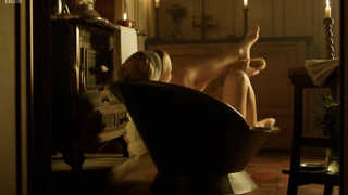 Adelaide Clemens nackt, Sexszene aus Parade's End s01e03 05 (2012)