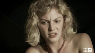 Cariba Heine nago, scena seksu z Braci krwi (2011)