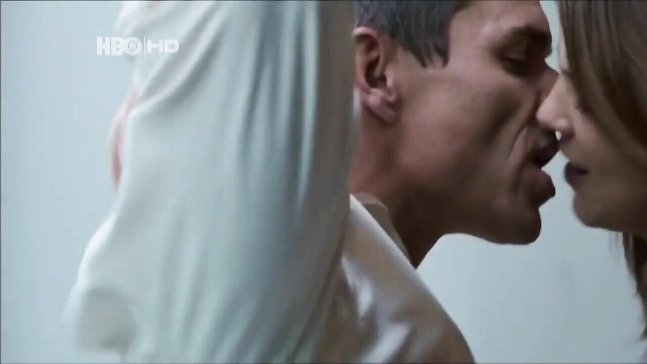 Margarita Munoz nude, sex scene from Sr. Avila s01e01 02 (2013)