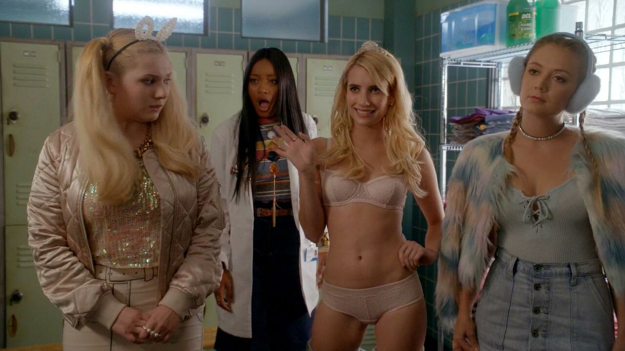 Emma Roberts erotische Szene aus Scream Queens s02e01 (2016)