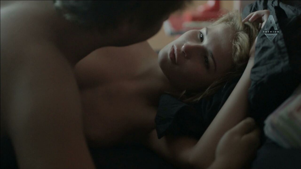 Lukerya Ilyashenko nude, sex scene from Sladkaya zhizn s01e04 (2014)