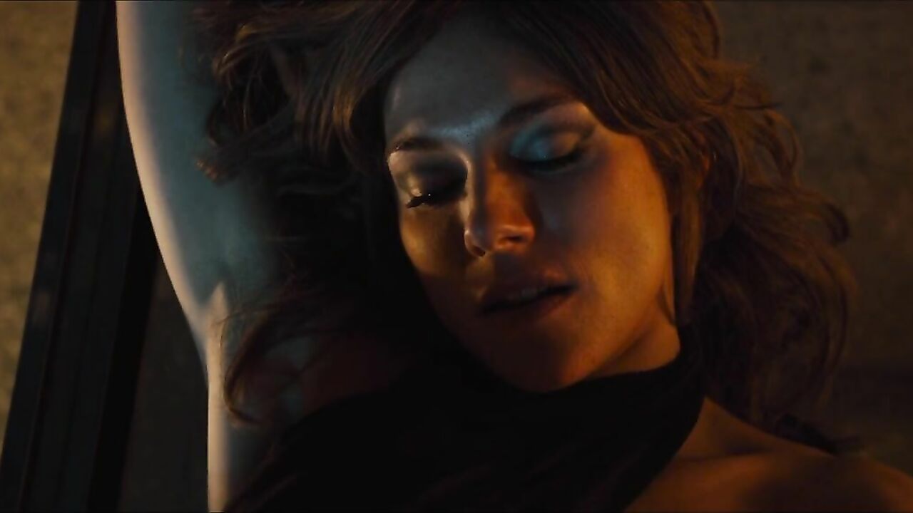 Sienna Miller nude, sex scene from High Rise (2015)