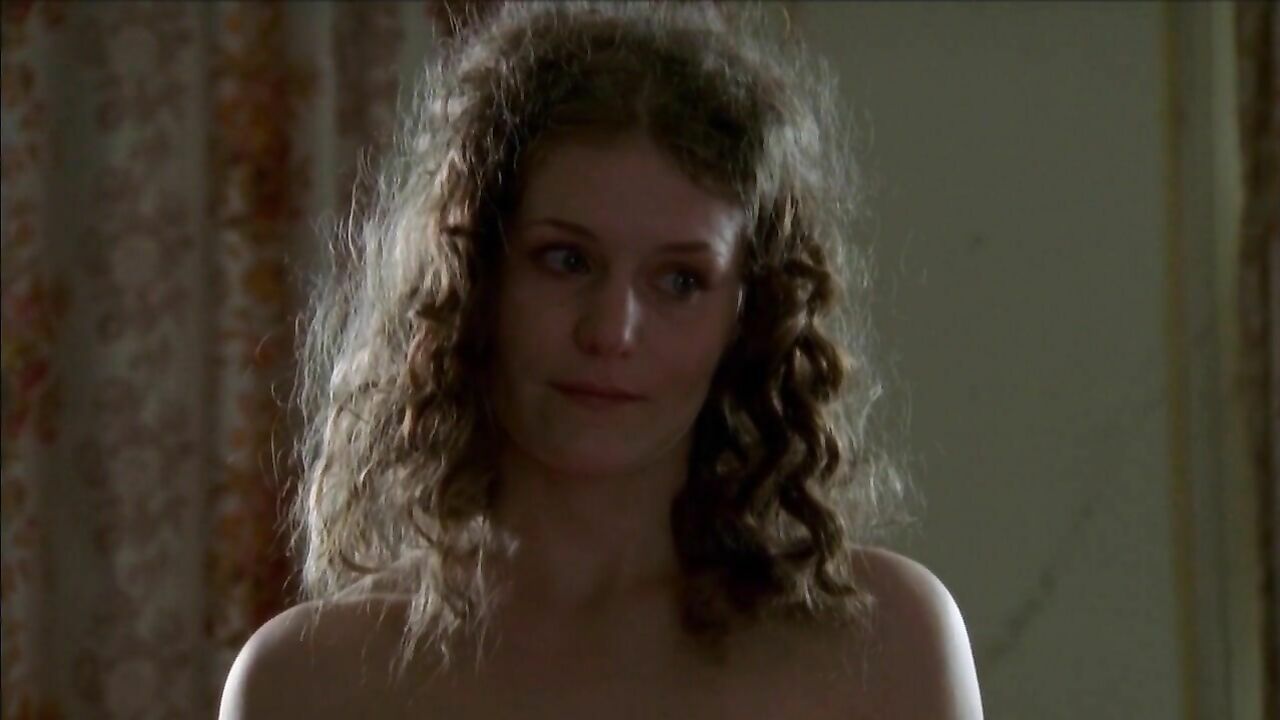 Peggy Martineau erotic scene from Les vivants et les morts s01e07 (2009)