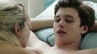 Morgan Saylor nuda, scena di sesso da Being Charlie (2016)