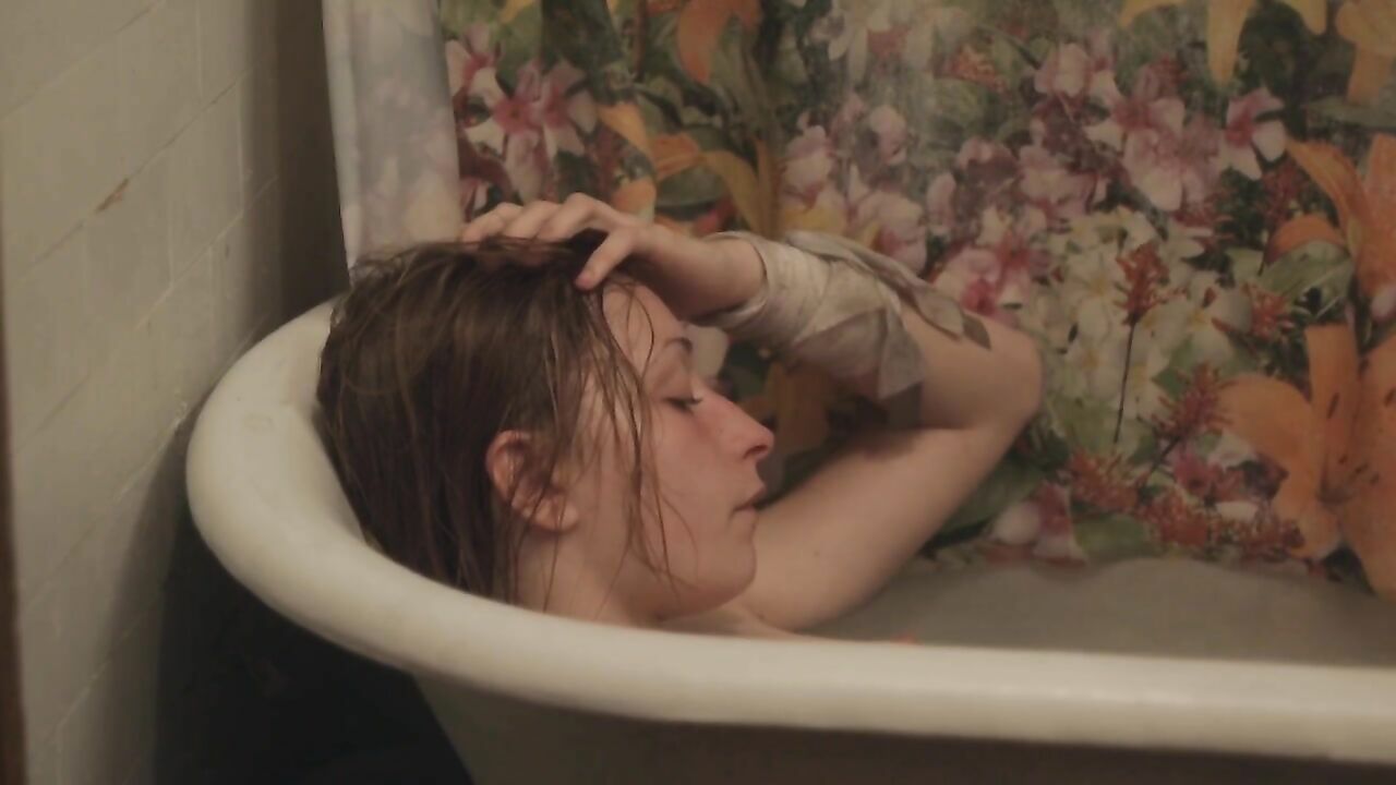 Arielle Holmes erotic scene from Heaven Knows What (2015)