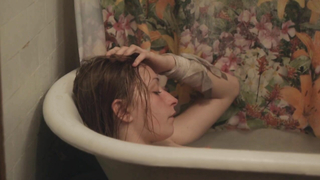 Scena erotica con Arielle Holmes da Heaven Knows What (2015)