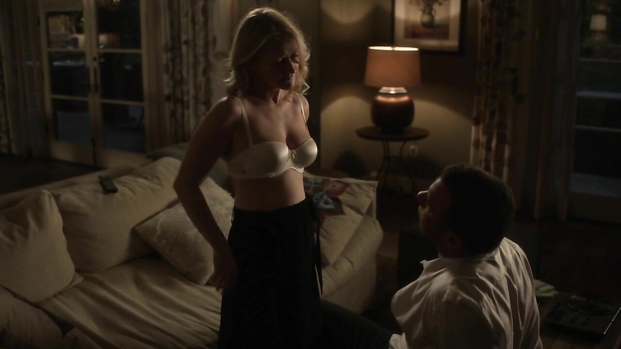 Paula Malcomson erotic scene from Ray Donovan s04e06 (2016)