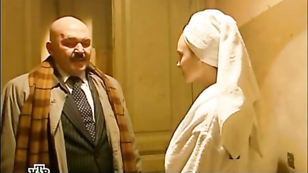 Darya Charusha erotic scene from Chas Volkova s01e04 (2007)