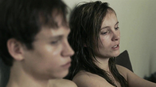 Martina Gedeck et Nadja Uhl nues, scène de sexe du complexe Baader Meinhof (2008)