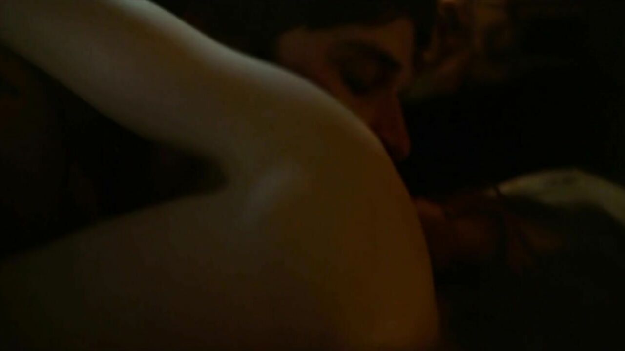 Ellen Page nude, sex scene from Tallulah (2016)