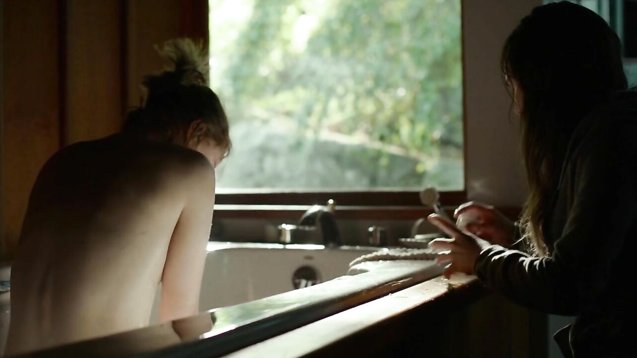 Evan Rachel Wood erotic scene from Into the Forest (2015)