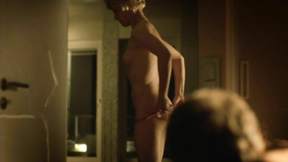 Lisa Wagner erotic scene from Gestern waren wir Fremde (2012)