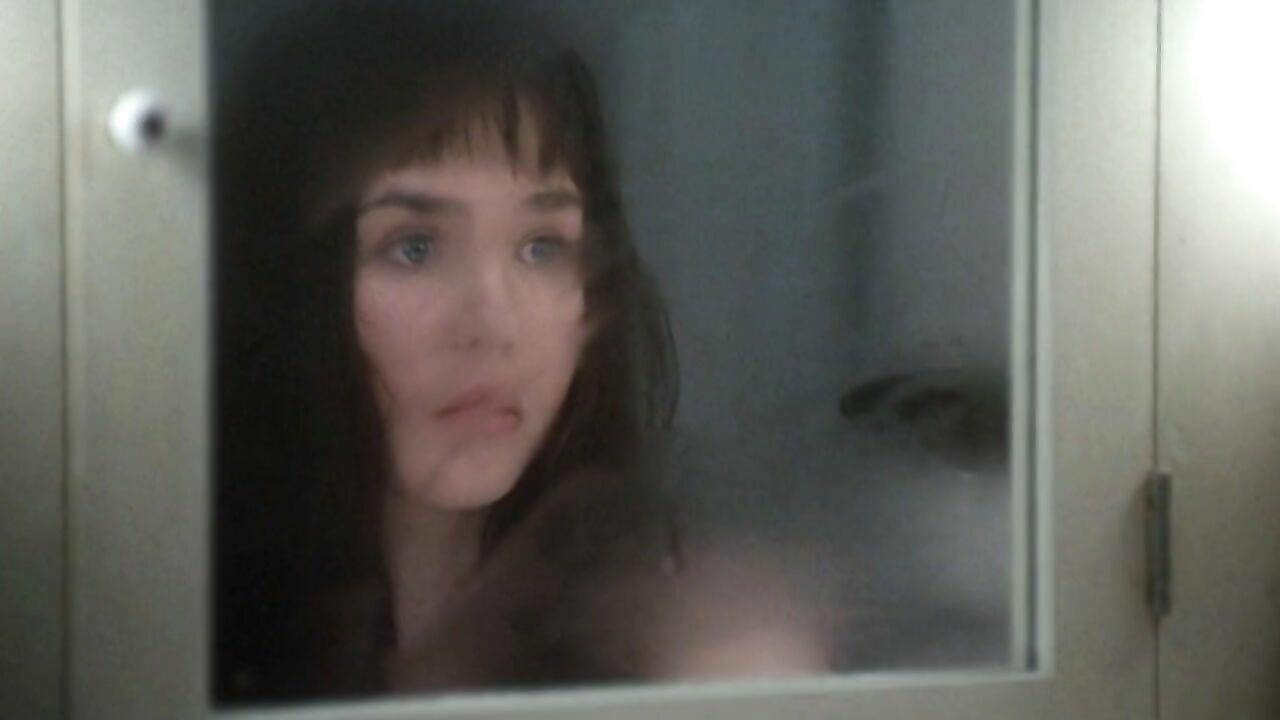 Isabelle Adjani erotic scene from Diabolique (1996)