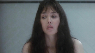 Scena erotyczna Isabelle Adjani z Diabolique (1996)