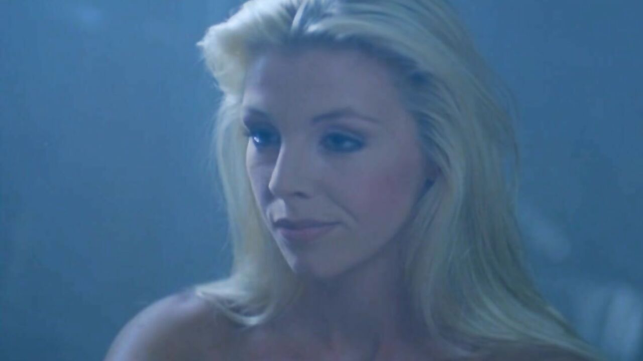 Kristieanne Travers nackt, Sexszene aus Dream a Little Dream (1999)