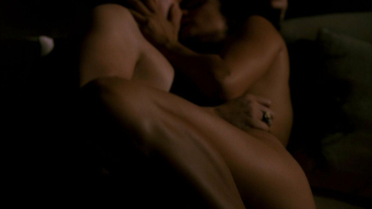 Indira Varma nude, sex scene from Rome s01e06 (2005)