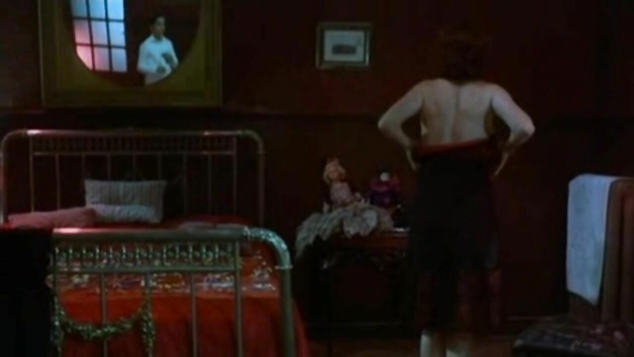 Assumpta Serna and Marion Game erotic scene from Dulces horas (1982)