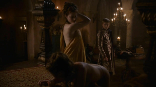 Game of Thrones s02e04 (2012)'den Maisie Dee erotik sahnesi