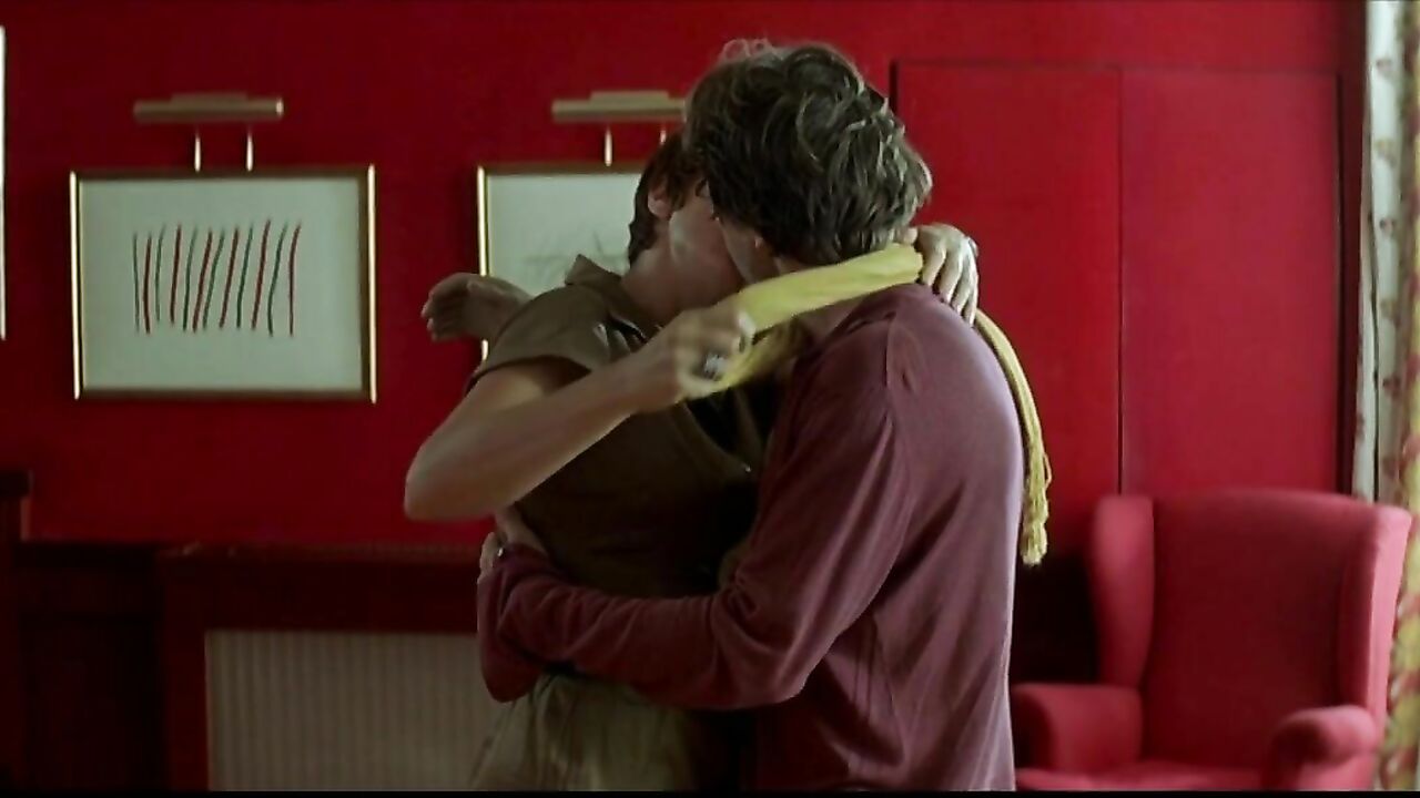 Karin Viard nude, sex scene from Les derniers jours du monde (2009)