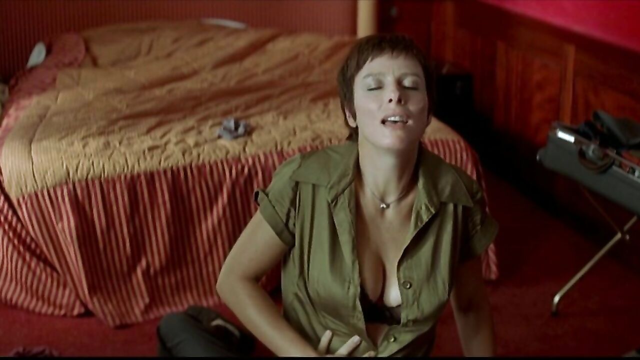 Karin Viard nude, sex scene from Les derniers jours du monde (2009)