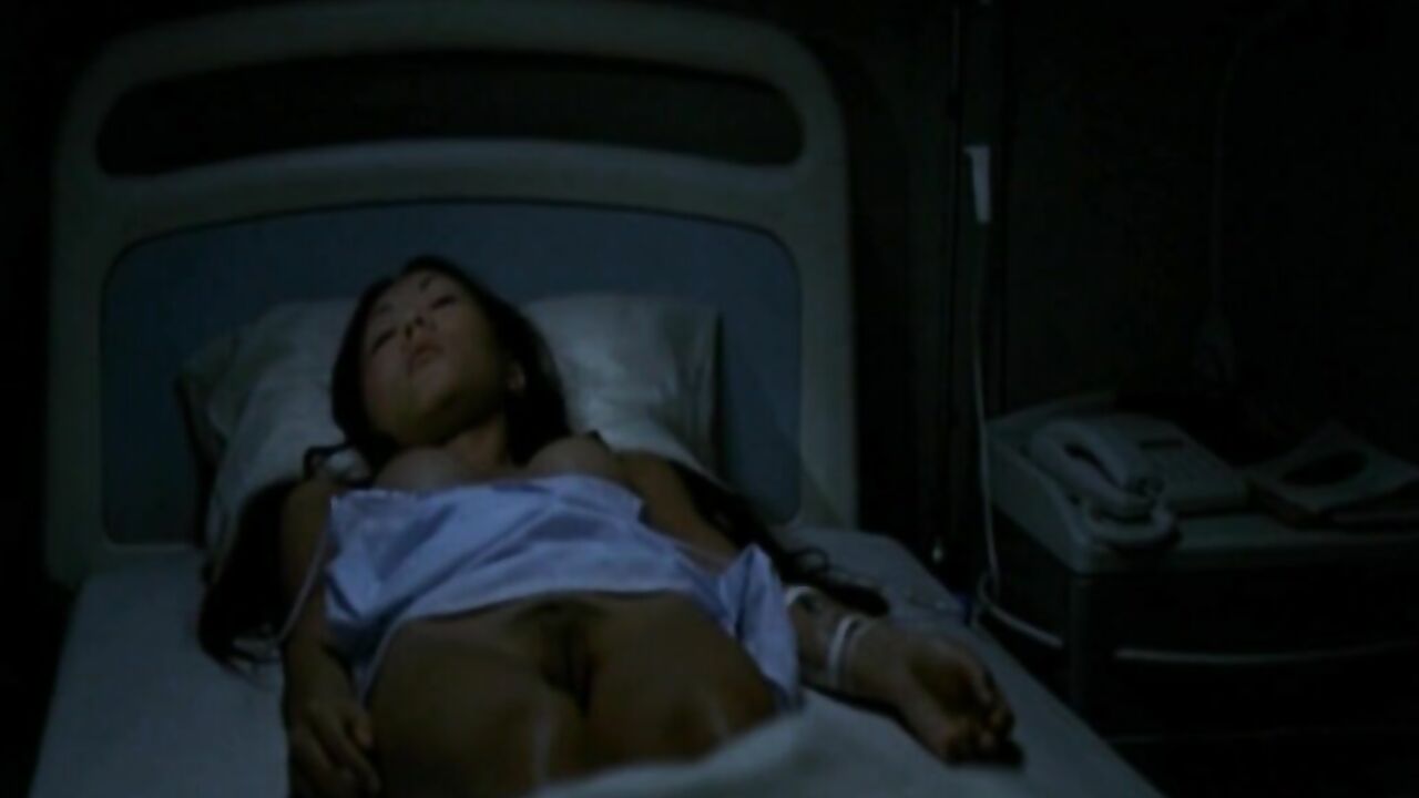 Sophie Quinton and Lisa Huynh erotic scene from Qui a tue Bambi (2003)