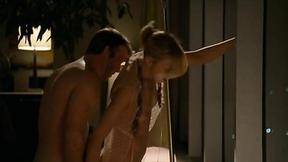 Mageina Tovah nuda, scena di sesso da Hung s02e04 (2010)