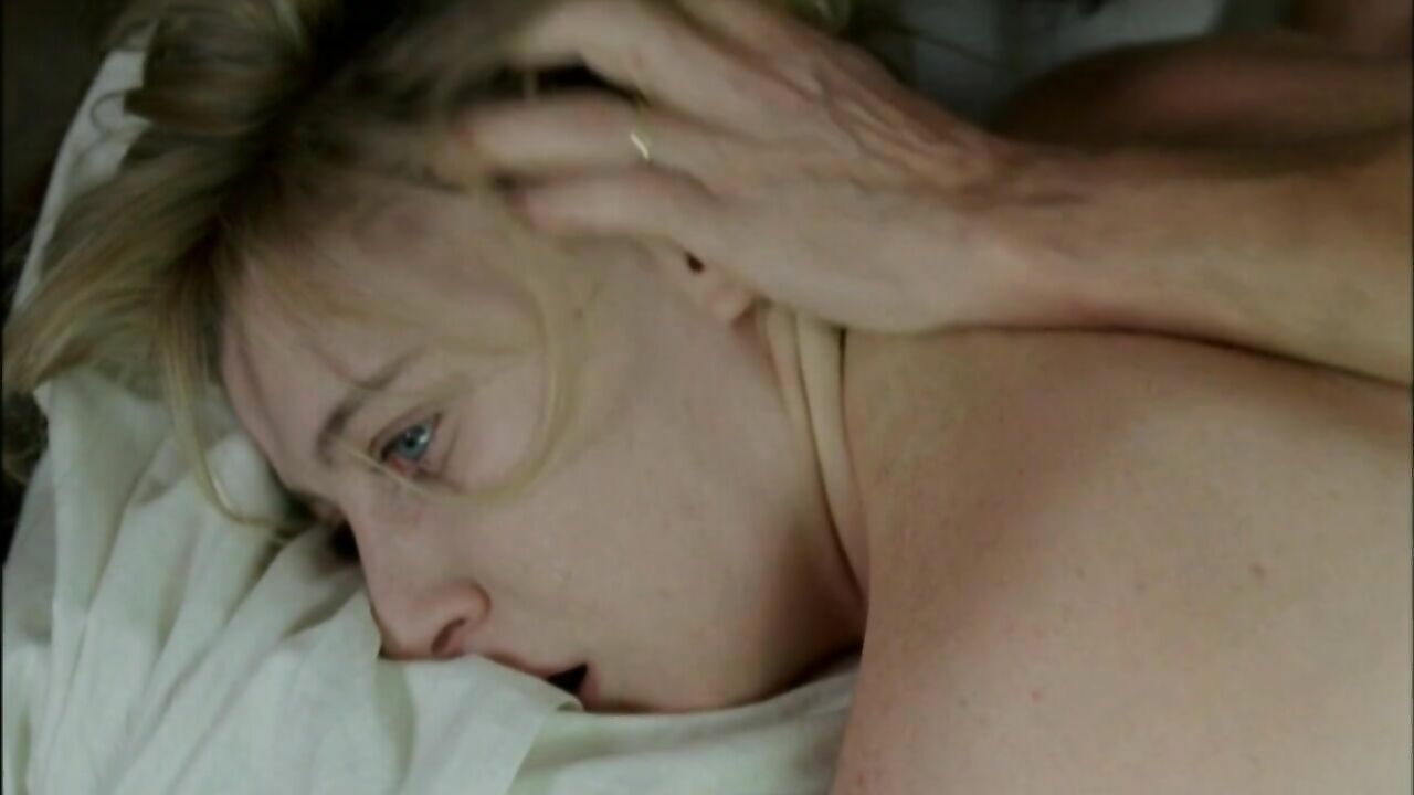 Valeria Bruni Tedeschi nude, sex scene from 5x2 (2004)