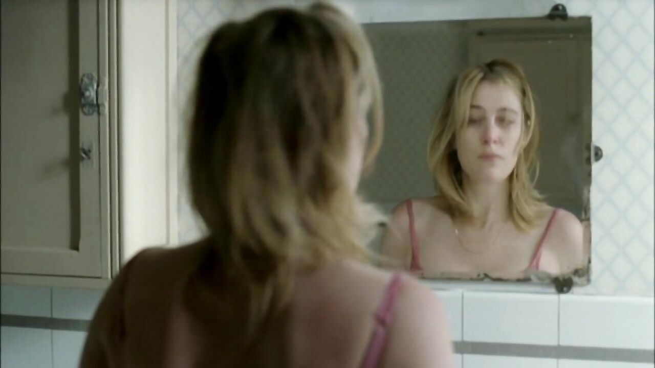 Valeria Bruni Tedeschi nude, sex scene from 5x2 (2004)