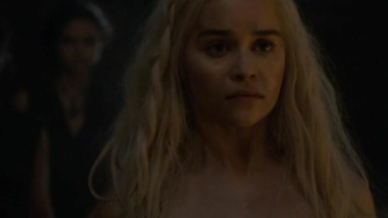 Emilia Clarke erotic scene from Game of Thrones s06e03 (2016)