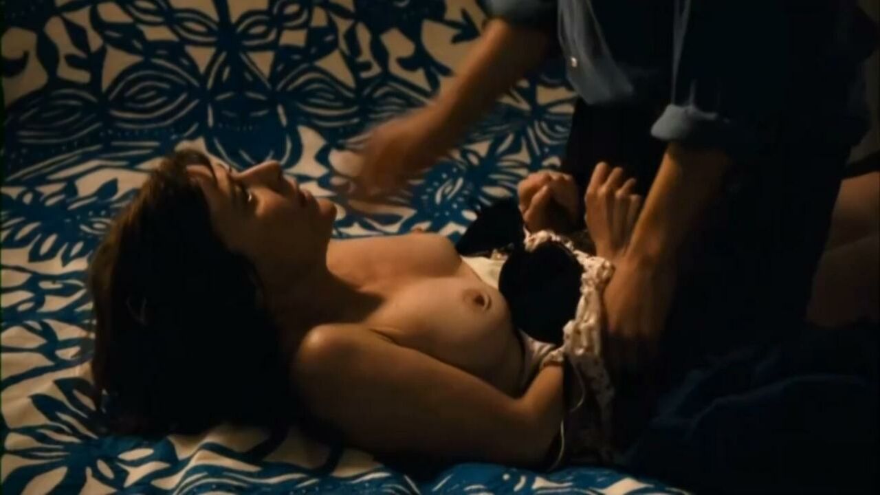 Valeria Bruni Tedeschi nude, sex scene from Un Chateau en Italie (2013)